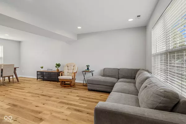 Indianapolis, IN 46221,7163 Cordova DR