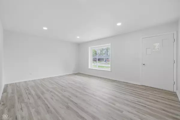 Indianapolis, IN 46241,1116 Heatherwood DR