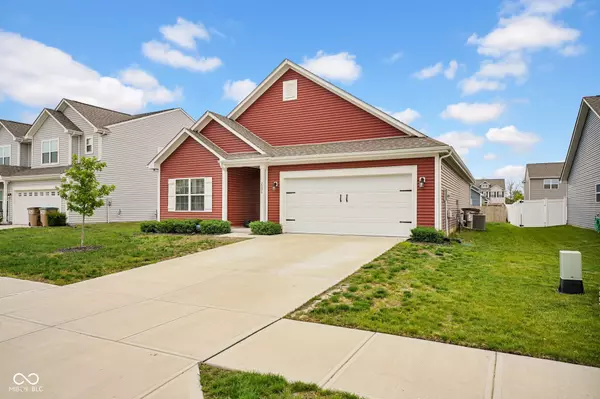 Columbus, IN 47201,2006 Monticlair LN