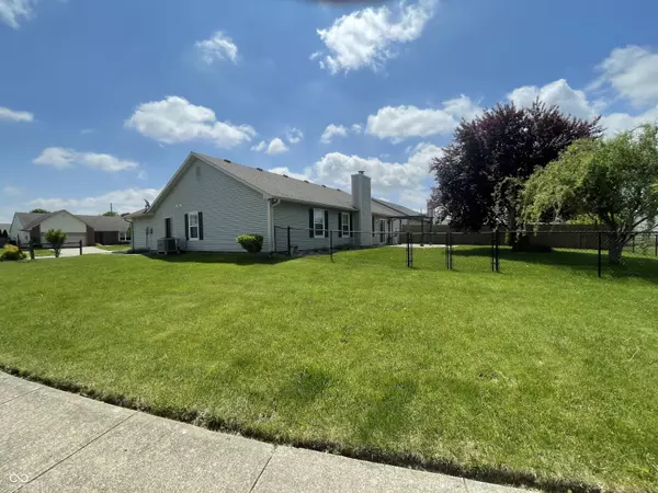 Indianapolis, IN 46237,8234 Crosser DR