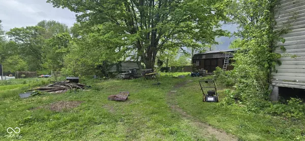 Bloomfield, IN 47424,165 N Cold Springs RD