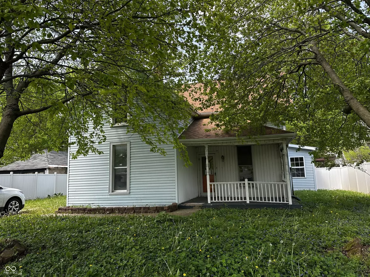 Anderson, IN 46011,9976 W Center ST