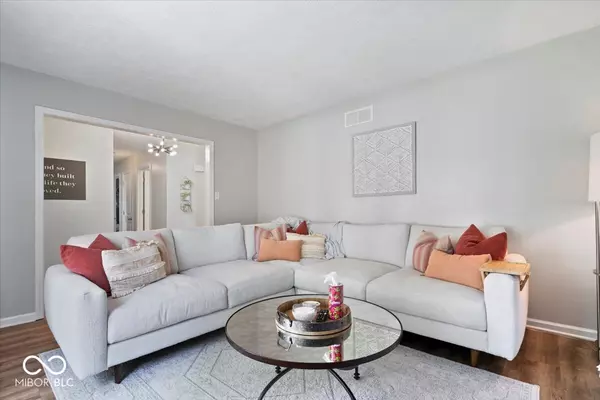 Fishers, IN 46037,10444 Collingswood LN