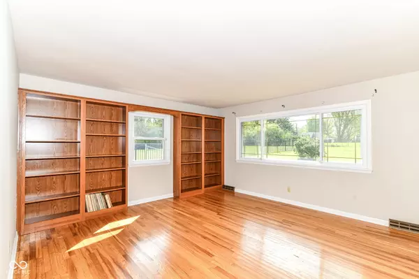 Indianapolis, IN 46236,11603 Peacock DR