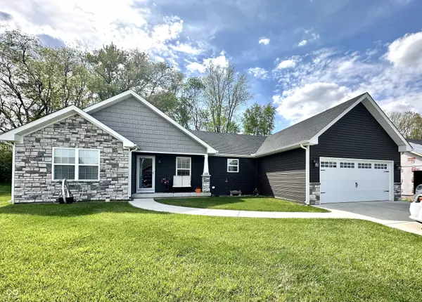 135 Crestwood AVE, Crawfordsville, IN 47933
