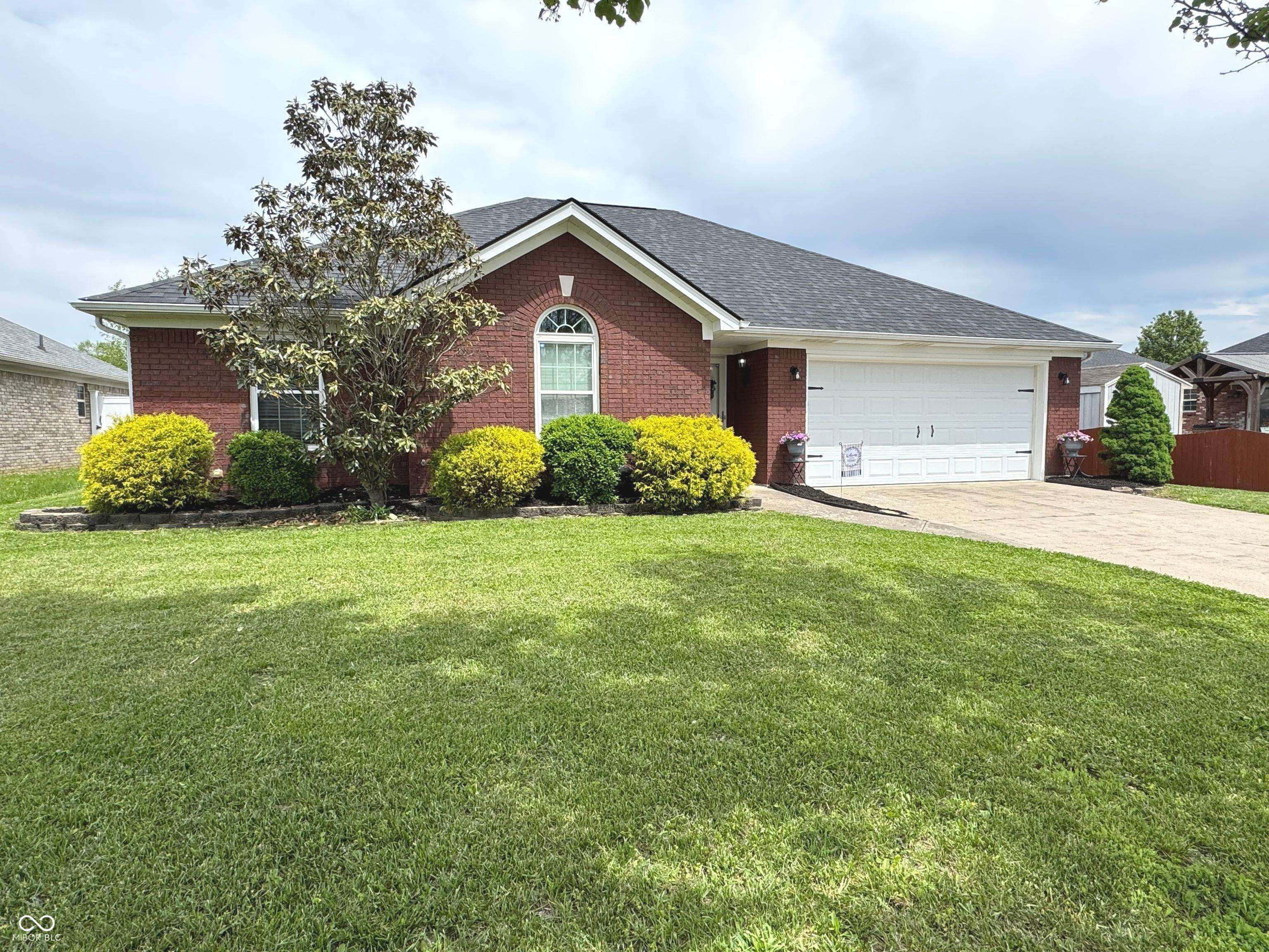 Charlestown, IN 47111,5504 Constellation LN