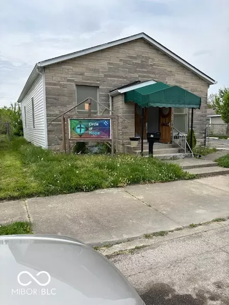 120 S 4th AVE, Beech Grove, IN 46107