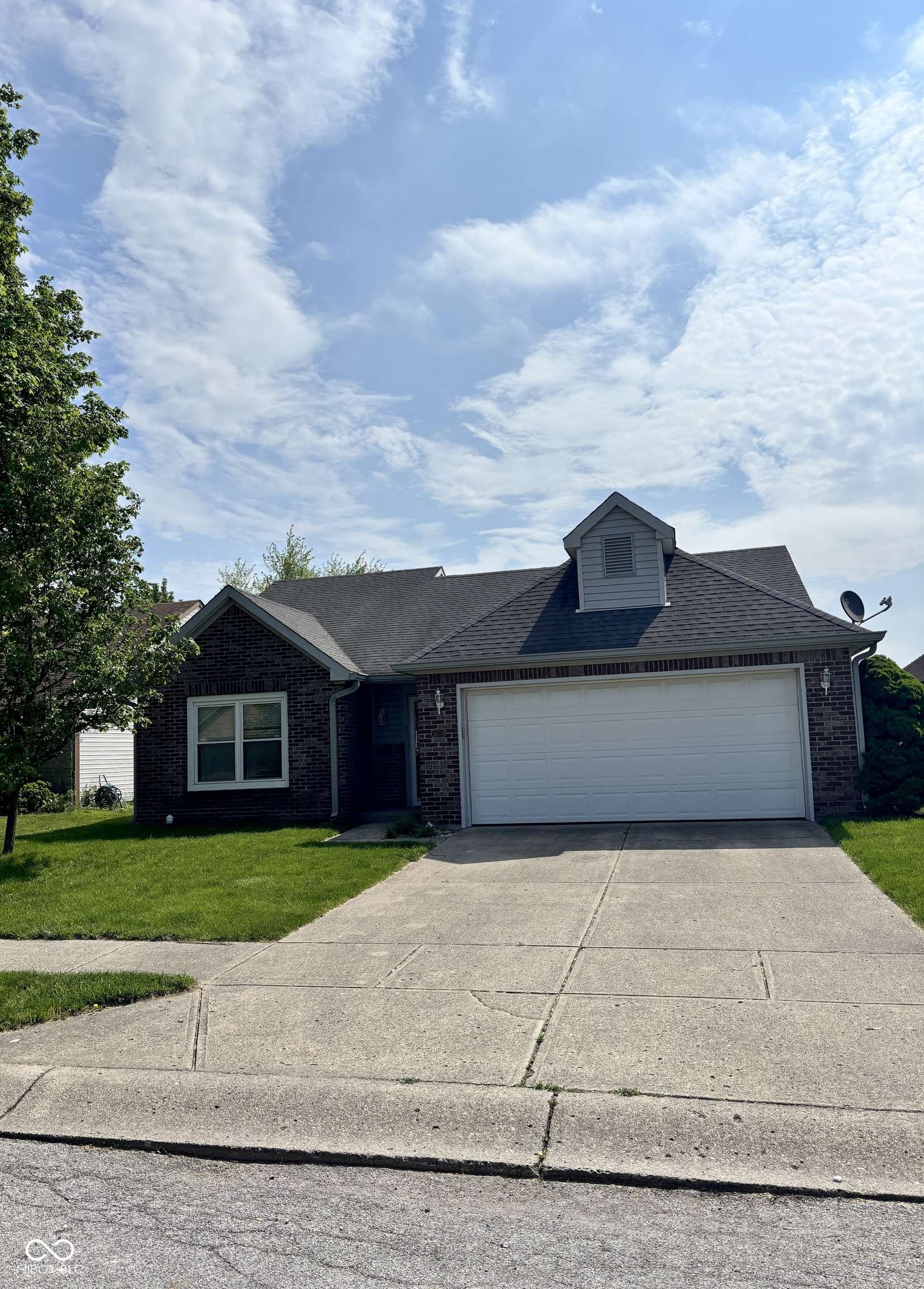 1639 Park Castle WAY, Indianapolis, IN 46229