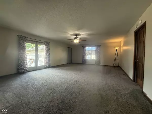 Cayuga, IN 47928,404 S 5th ST