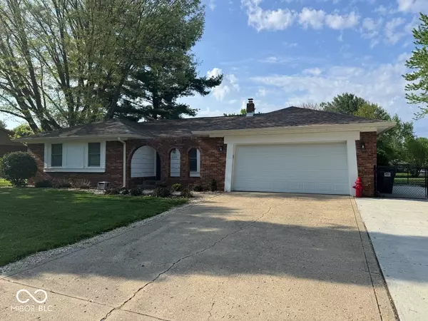 4336 Bittersweet LN,  Greenwood,  IN 46142