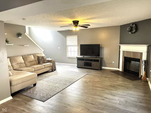 Noblesville, IN 46060,14886 War Emblem DR