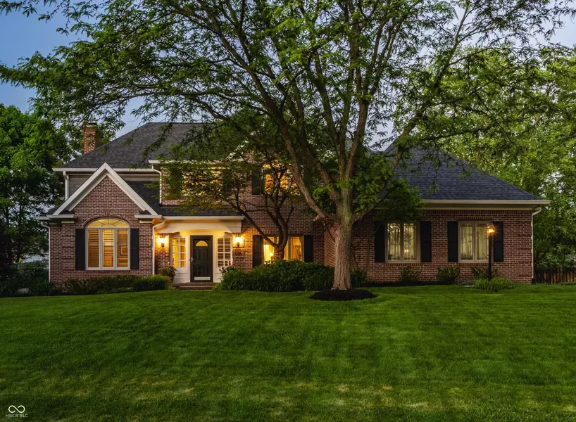 2055 Mulsanne DR, Zionsville, IN 46077