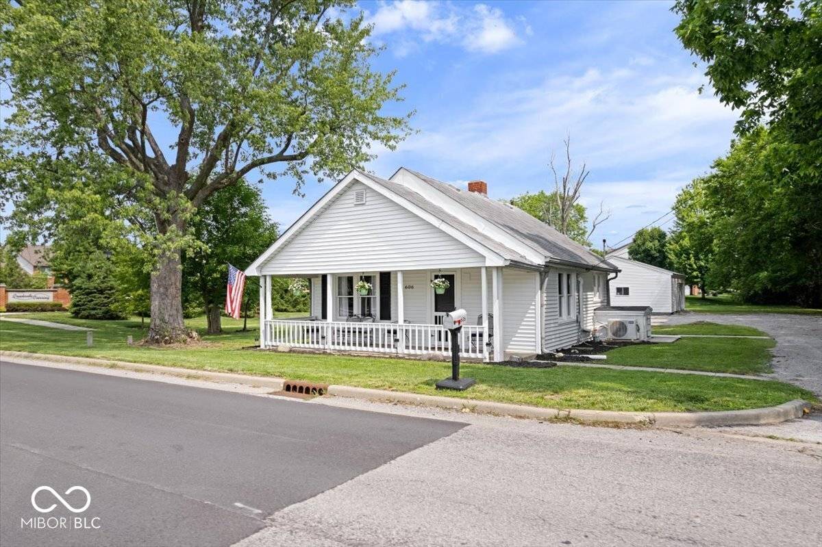 606 E County Line RD, Indianapolis, IN 46227