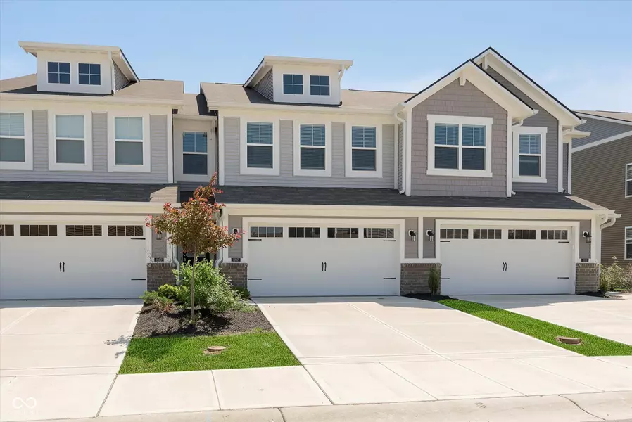 1237 Langham ST, Avon, IN 46123