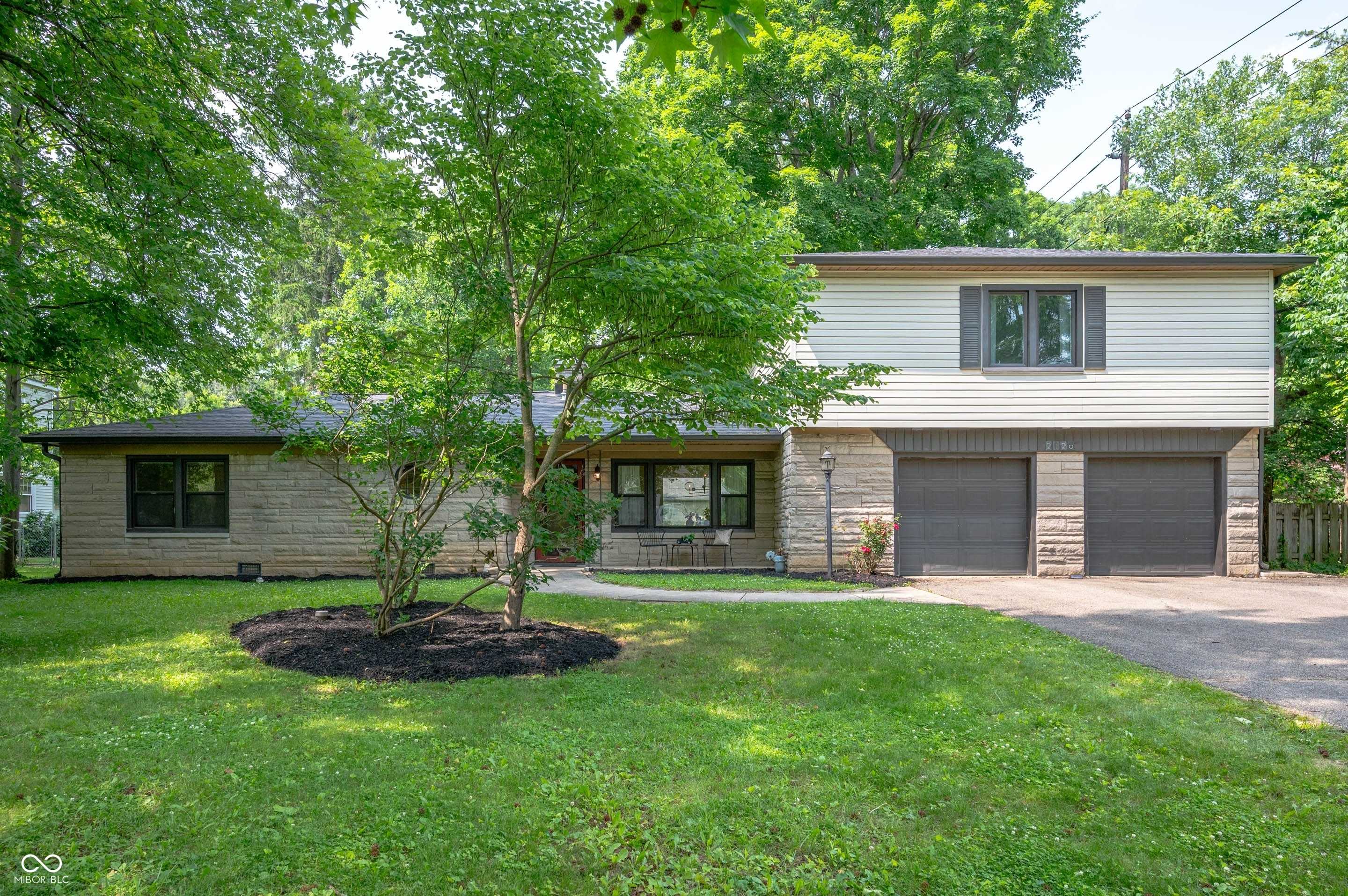 Indianapolis, IN 46228,2120 Wynnedale RD