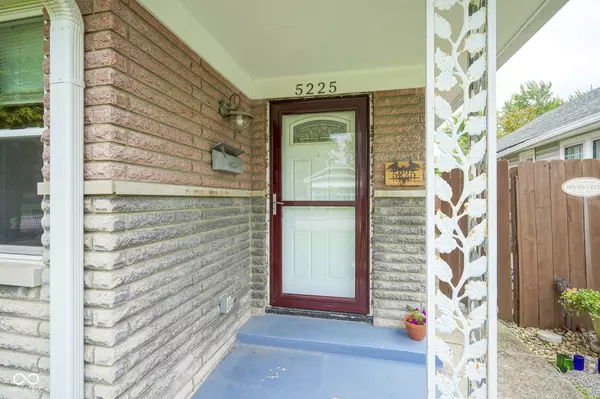 Indianapolis, IN 46219,5225 E St Clair ST