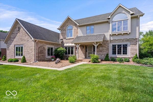 12082 Old Stone DR, Indianapolis, IN 46236