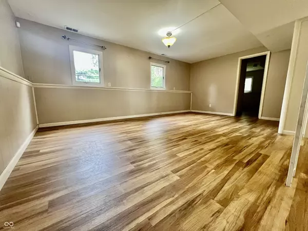 Columbus, IN 47203,3023 Fairlawn DR