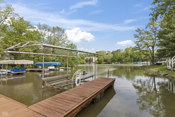Indianapolis, IN 46236,11226 Blackwalnut PT