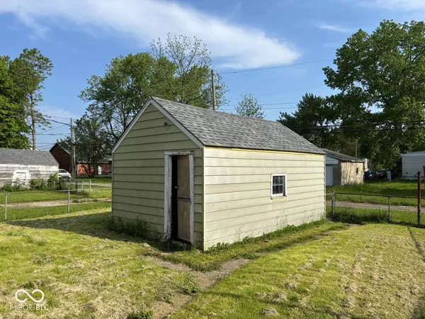 New Castle, IN 47362,2410 Walnut ST