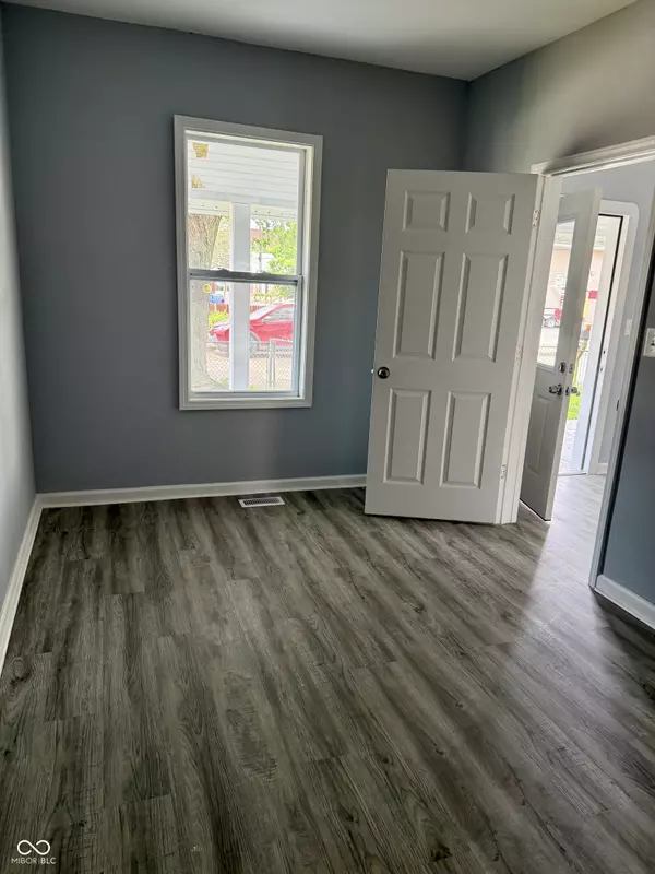 Indianapolis, IN 46222,23 S Holmes AVE