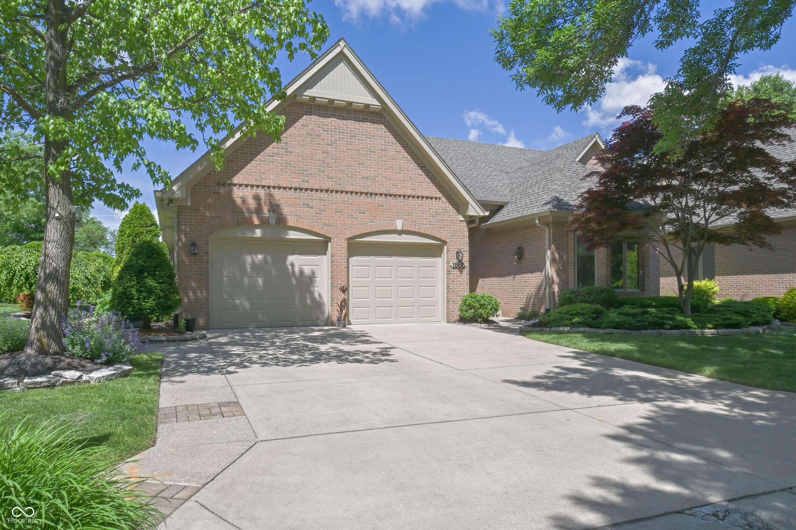 Greenwood, IN 46143,1858 Broadleaf CT