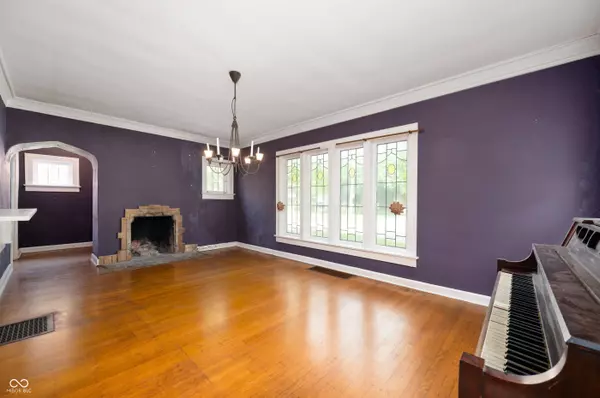 Indianapolis, IN 46220,521 Kessler Blvd E DR