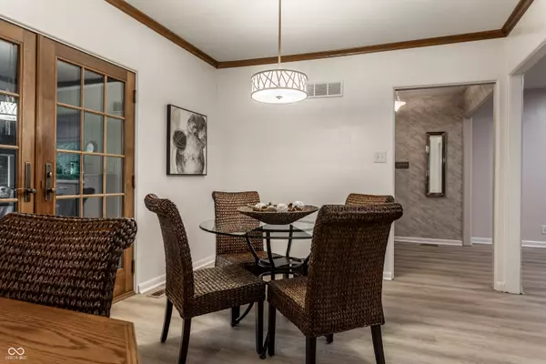 Indianapolis, IN 46240,8905 Washington Blvd West DR