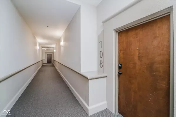 Indianapolis, IN 46204,611 N Park AVE #108