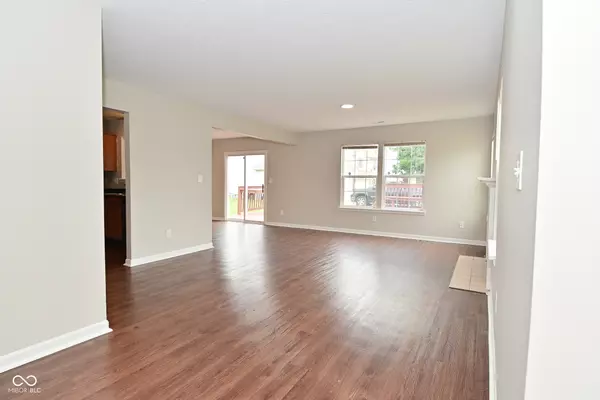 Indianapolis, IN 46235,10722 Mistflower WAY