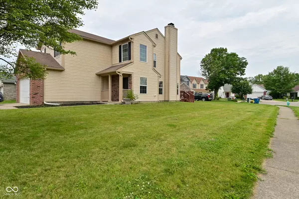 Indianapolis, IN 46235,10722 Mistflower WAY