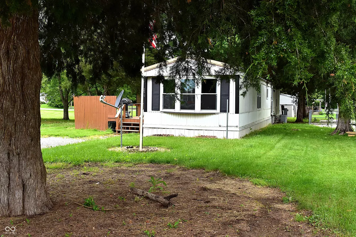 Cloverdale, IN 46120,290 Bubble Loo RD