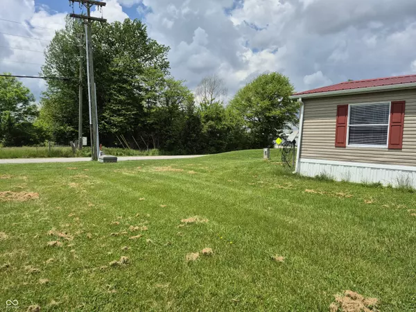 Scottsburg, IN 47170,1516 Drakewood LN