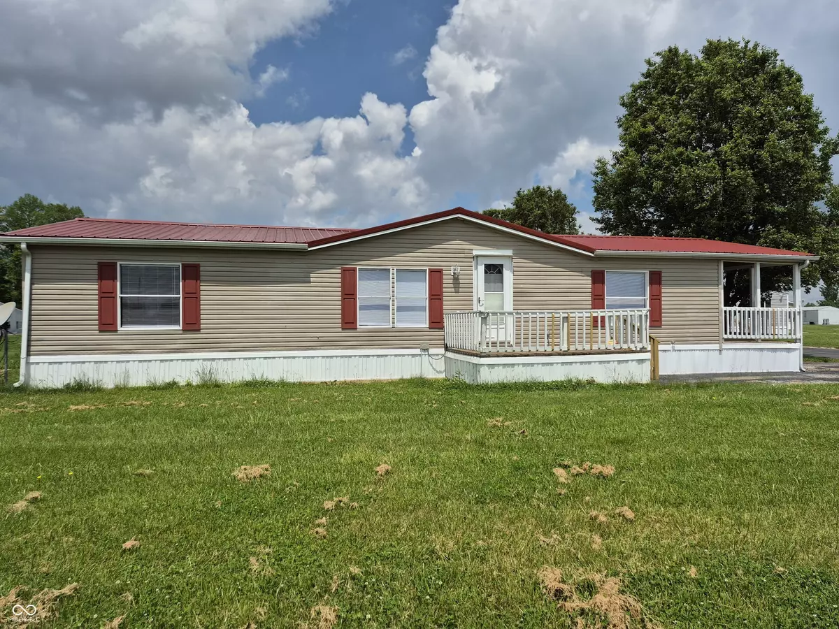 Scottsburg, IN 47170,1516 Drakewood LN