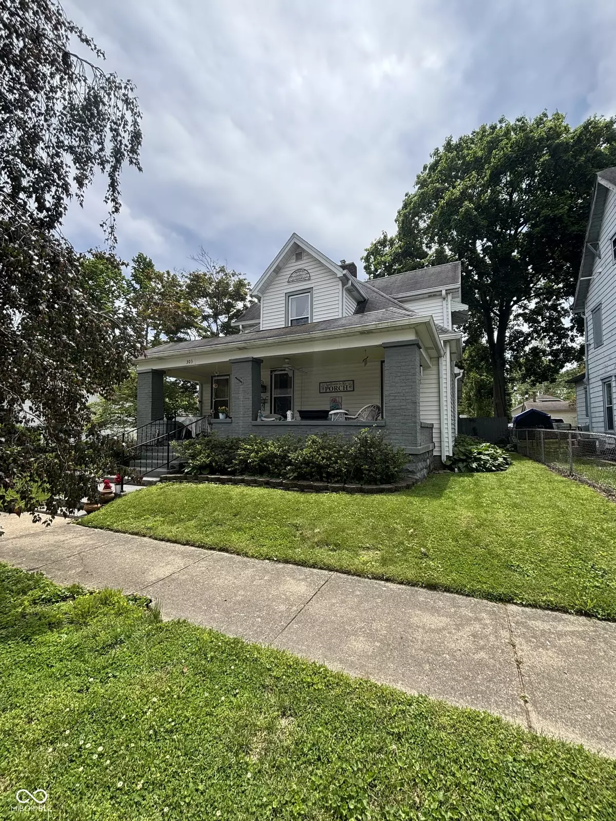 Greenfield, IN 46140,303 Walnut ST