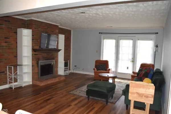 Indianapolis, IN 46260,7443 Country Brook DR