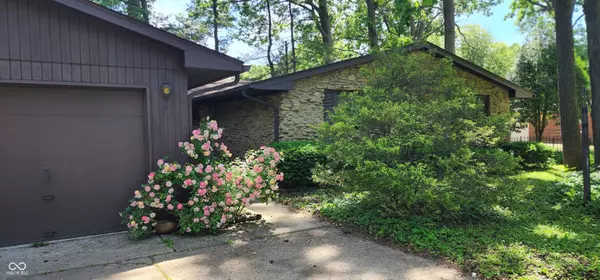 Indianapolis, IN 46214,1619 Crest CT