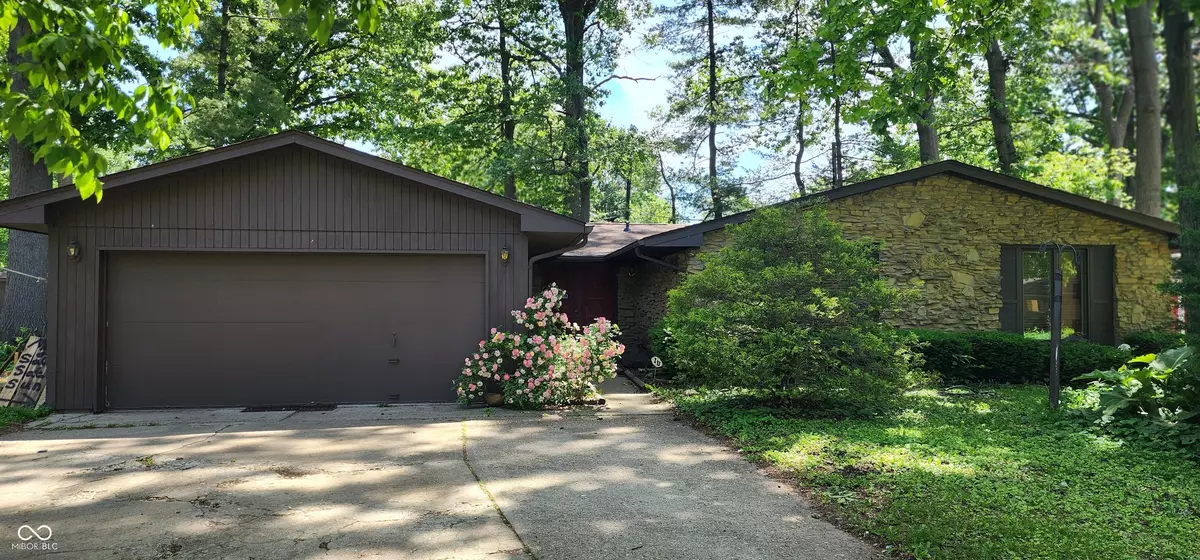 Indianapolis, IN 46214,1619 Crest CT