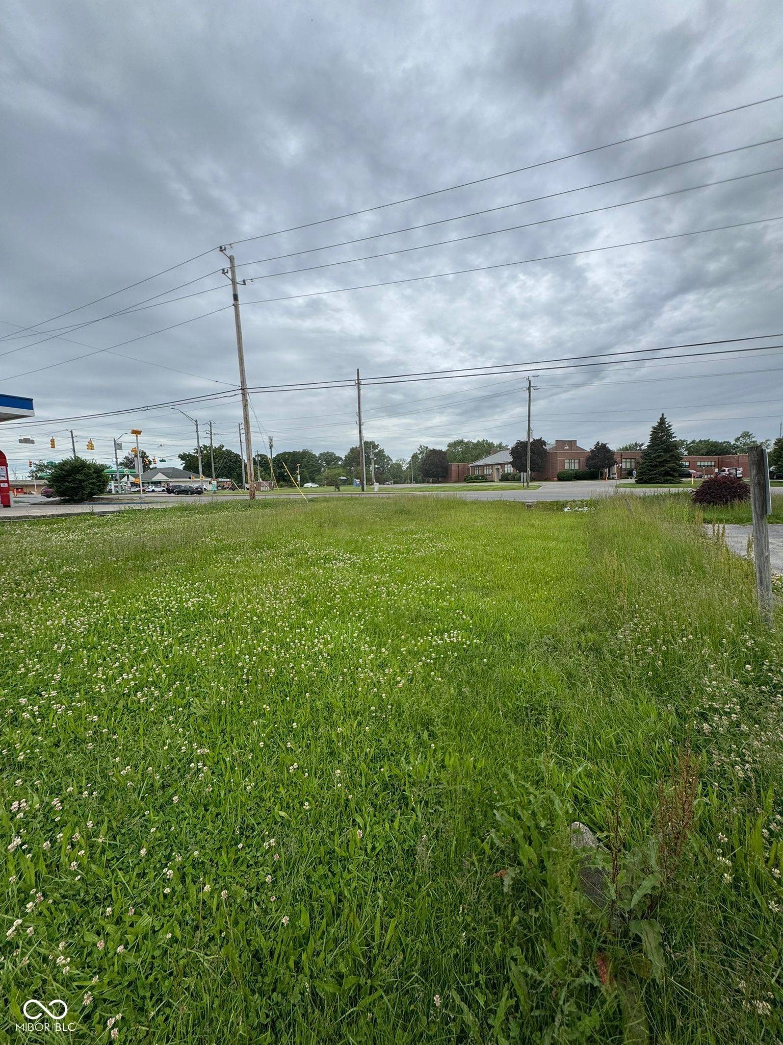 Indianapolis, IN 46226,4609 Shadeland AVE