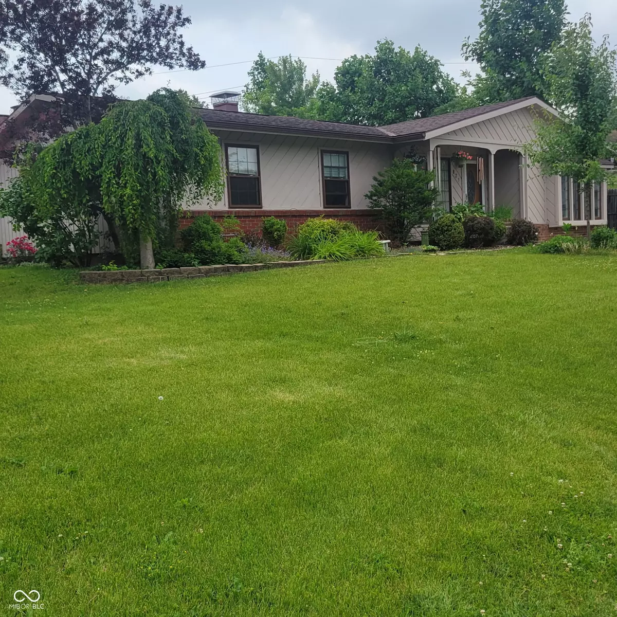 Rushville, IN 46173,825 Parkview DR