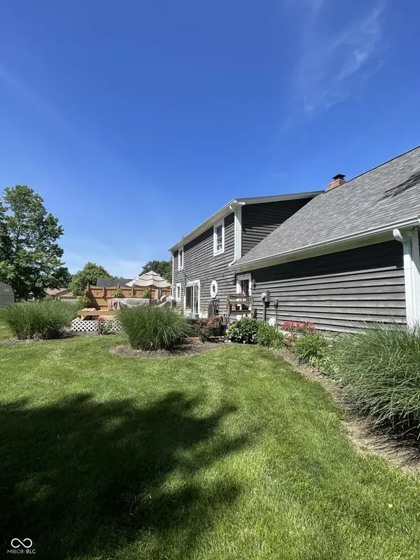 Indianapolis, IN 46217,8655 Chateaugay DR