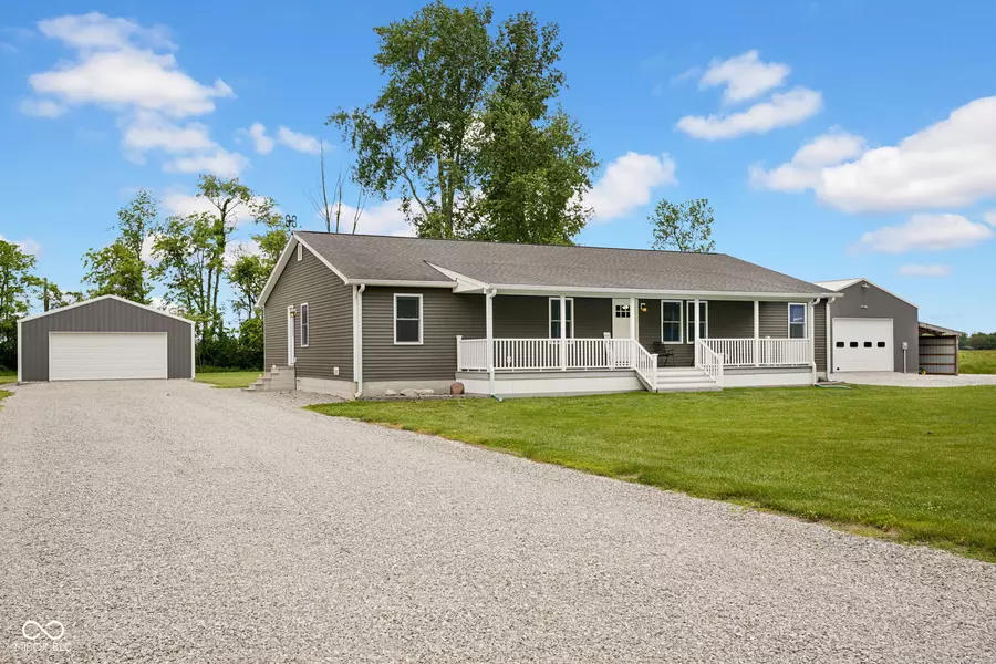 1295 Colonial DR, Seymour, IN 47274