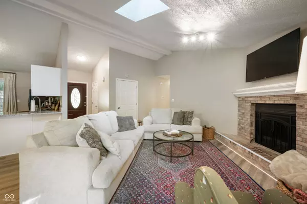 Indianapolis, IN 46228,5873 N Victoria DR