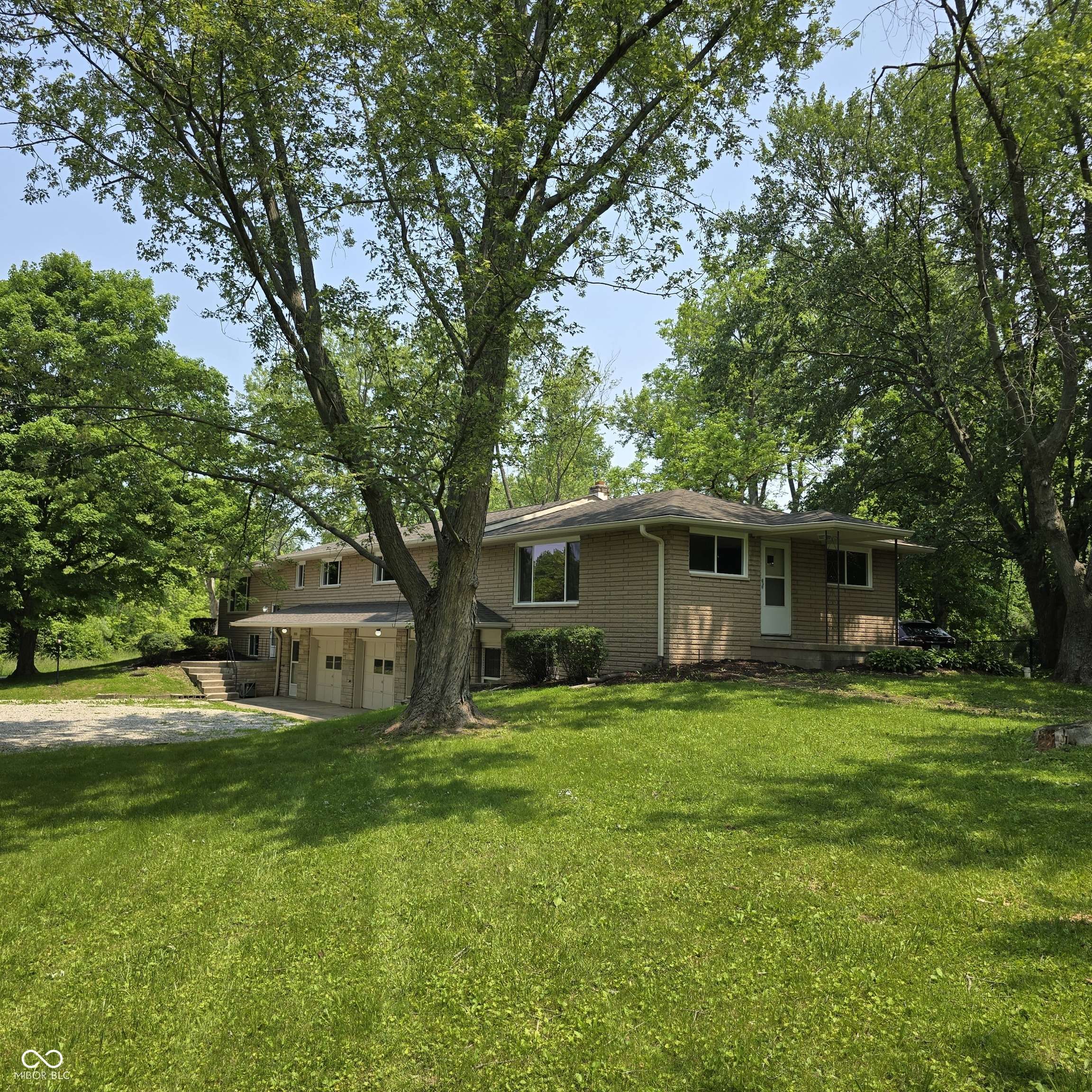 10016 E Troy AVE, Indianapolis, IN 46239