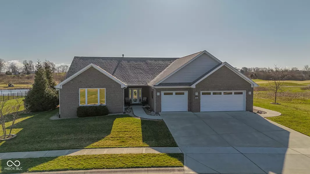 201 St Andrews AVE, Edinburgh, IN 46124