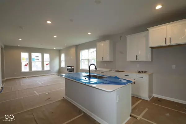 Indianapolis, IN 46240,1813 Real ST