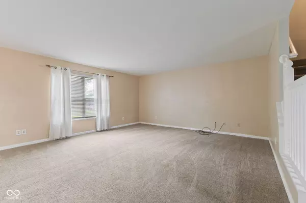 Indianapolis, IN 46221,5852 Long Ridge PL