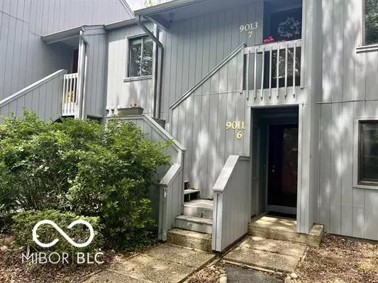 9011 S Pointe Ridge LN, Bloomington, IN 47401