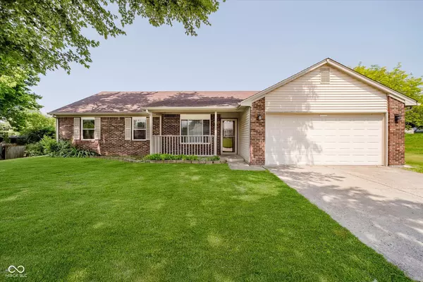 7418 Southern Lakes DR, Indianapolis, IN 46237
