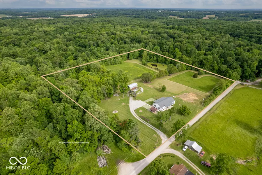 3401 Mitten RD, Bowling Green, IN 47833